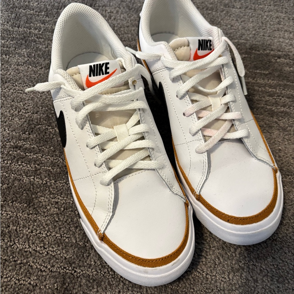 Nike Big Kids’ Court Legacy Low Top